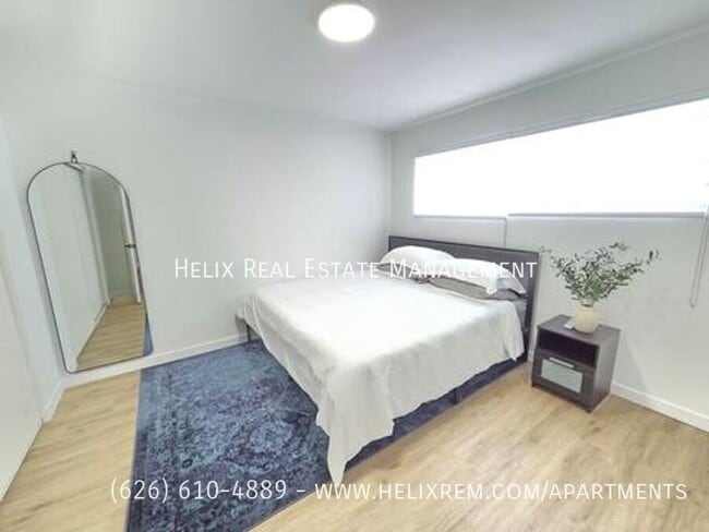 Building Photo - 1313 Huntington Dr