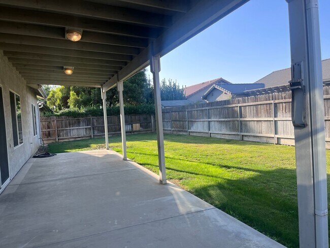 Building Photo - 2044 Stagecoach Pl