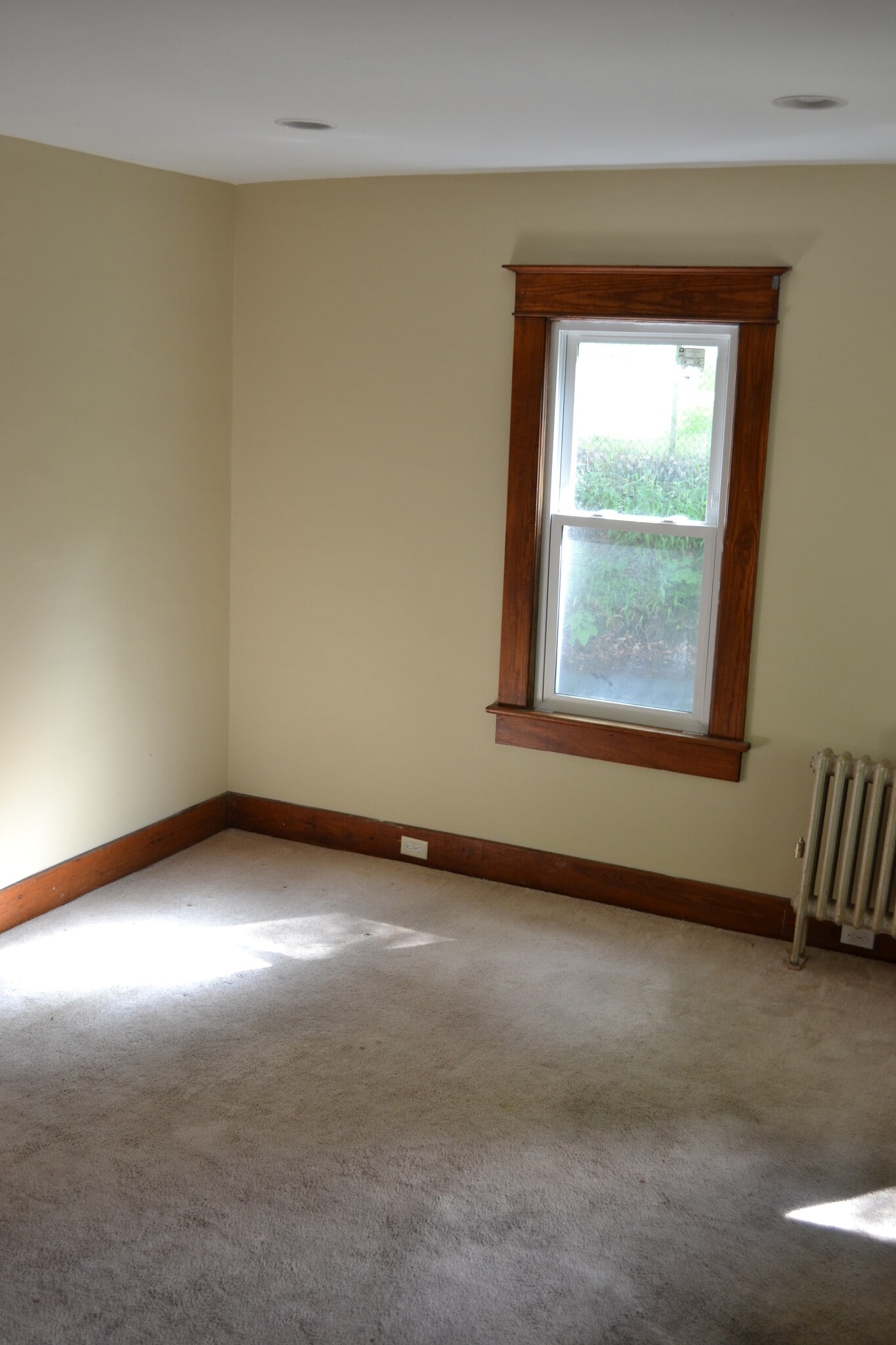 Building Photo - 2115 Hollister Ave