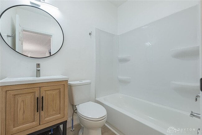 Building Photo - 321 Deeds Ave