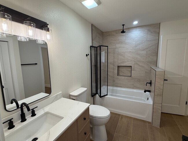 Building Photo - Cave Creek Horse Property