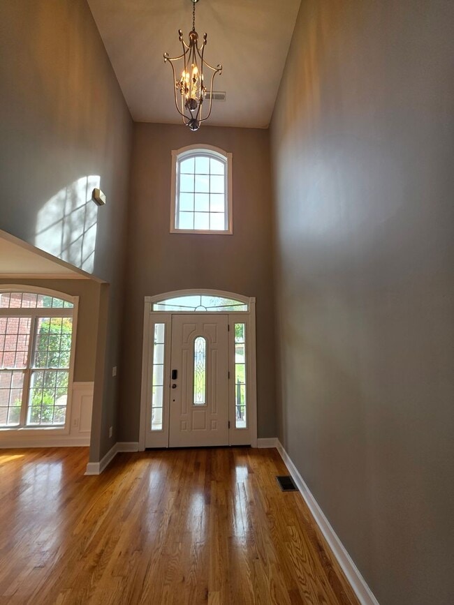 Building Photo - Magnificent Custom Home in Drakes Cove