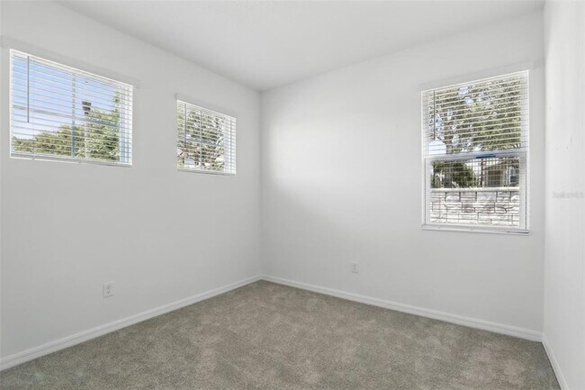 Building Photo - 1432 silver lining way