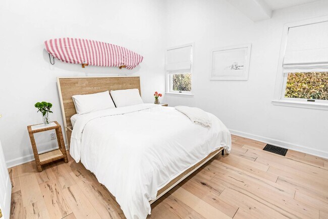 Building Photo - 144 Powell Ave