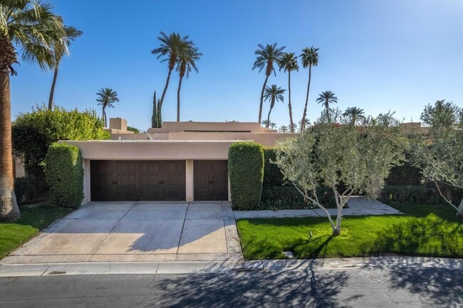 Building Photo - 76895 Avenida Fernando