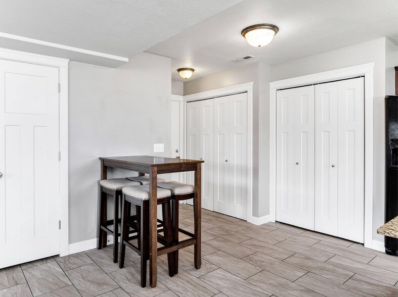 Dining area in Kitchen - 455 W 1140 N