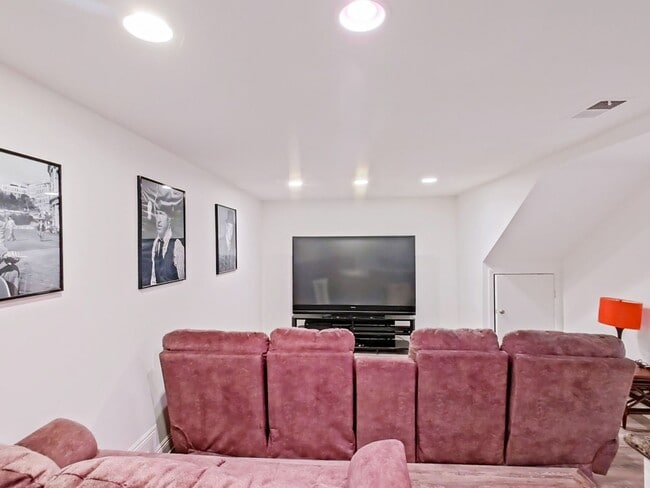 Building Photo - 33672 Chula Vista Ave