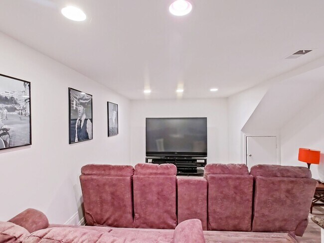 Building Photo - Furnished Ocean-View Townhome for Long-Term Lease – Dana Point
