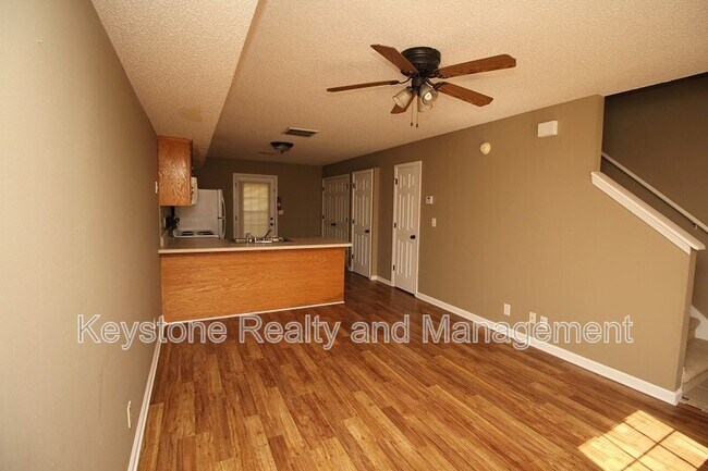 Building Photo - 3834-C Jockey Dr