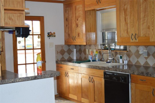 Building Photo - 160 County Rd 6498
