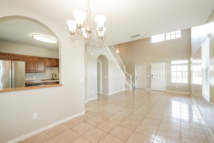 Building Photo - 10430 Blackmore Dr
