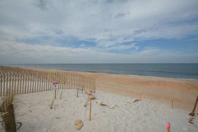 Building Photo - 62 Moody Dr