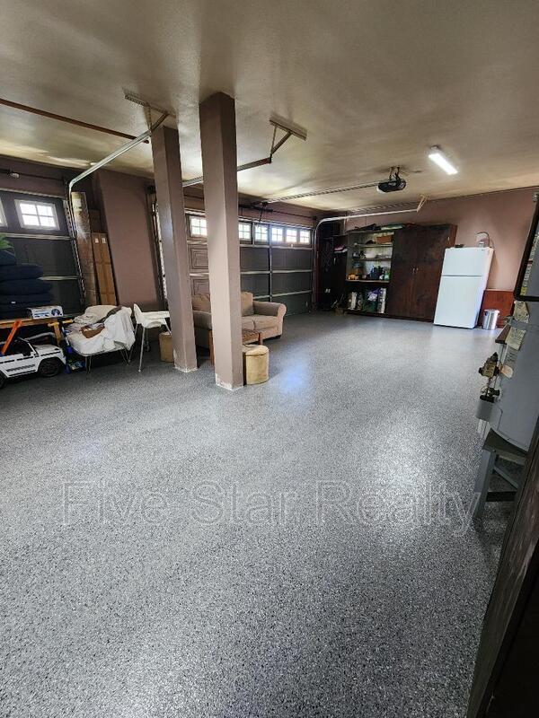 Building Photo - 2489 De Beers Ct