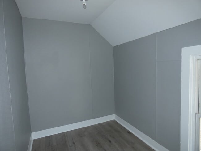 Building Photo - 391 E Marsile St