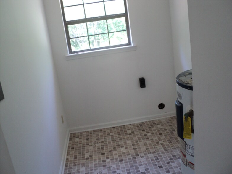 Building Photo - 7765 Co Rd 54