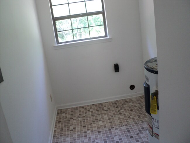 Building Photo - 7765 Co Rd 54