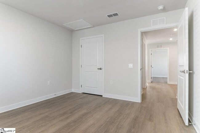 Building Photo - 1130 Bulrush Dr