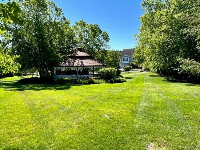 Building Photo - 41 High Ridge Ln