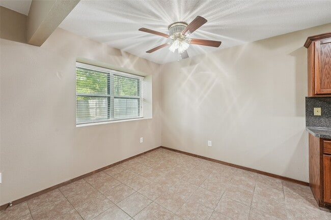 Building Photo - 3751 Glade Forest Dr