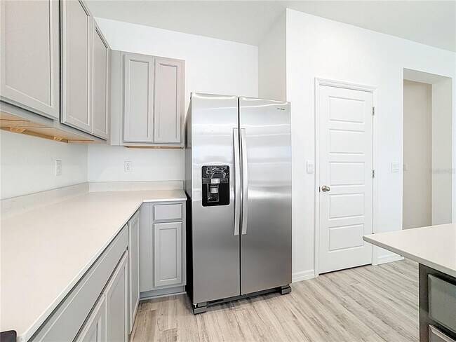 Building Photo - 2645 Olympic Ct