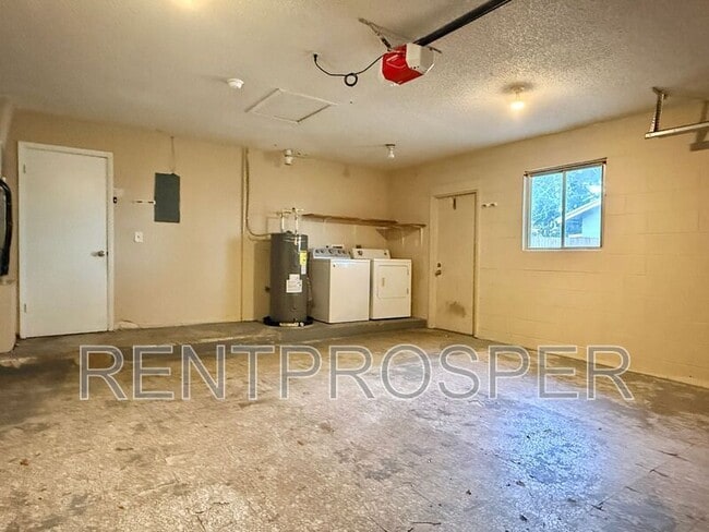 Building Photo - 2310 Pebble Ct