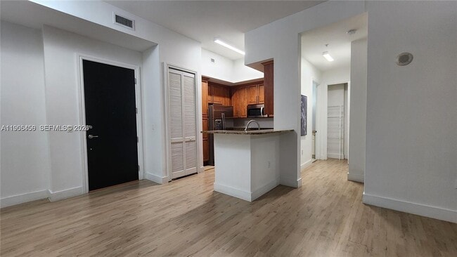 Building Photo - 1805 Ponce de Leon Blvd