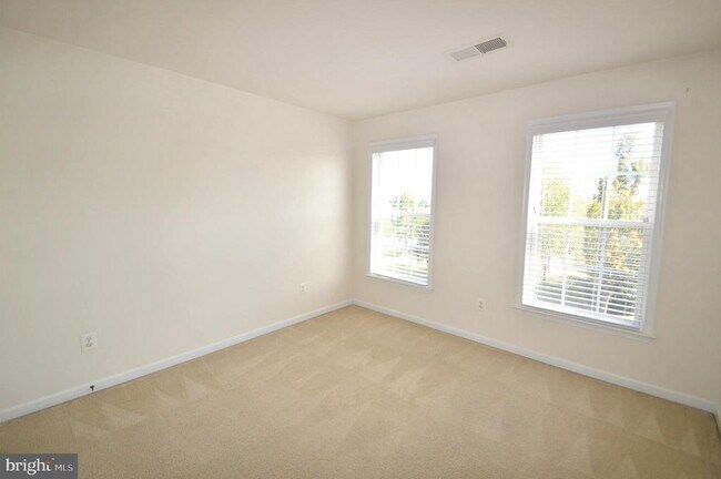 Building Photo - 24600 Siltstone Square