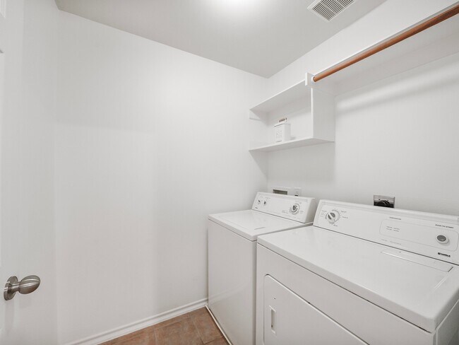 Building Photo - 78 Blue Creek Ct