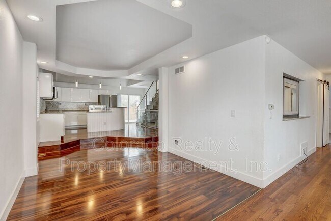 Building Photo - 2581 S Hazel Ct