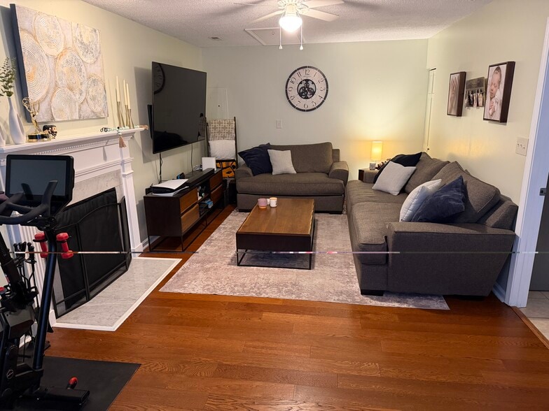 Building Photo - 8731 Stoneface Rd