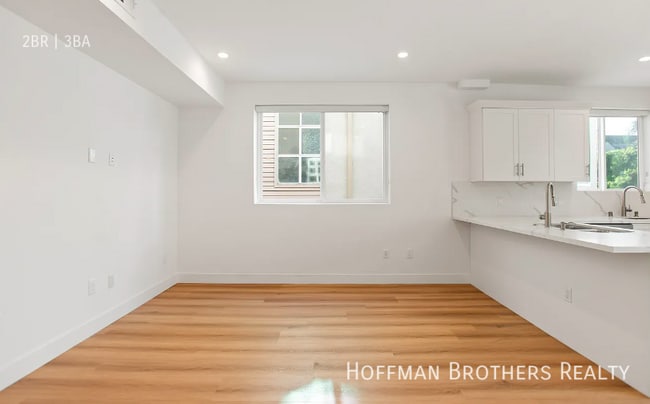 Building Photo - 836 S Shenandoah St