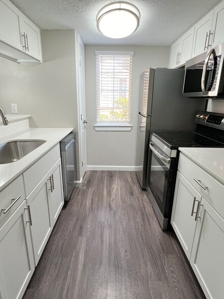 Premium Kitchen - Apex Hoover