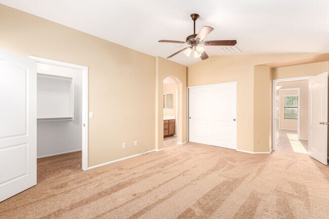 Building Photo - Beautiful 4 Bedroom Home in Johnson Ranch!