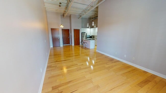 Building Photo - 769 N High St