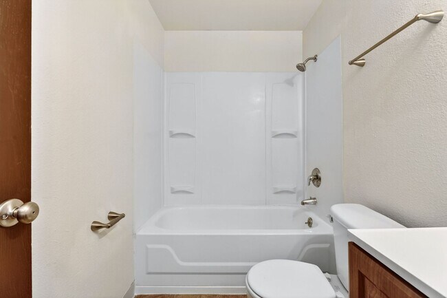 Building Photo - 4801 NE Killingsworth St