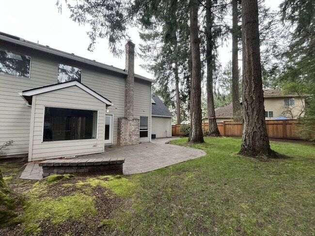 Building Photo - Stunning 4BR Home with Formal Living & Dining, Office & Gourmet Kitchen