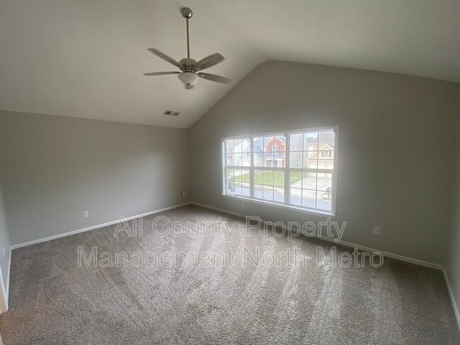 Building Photo - 9155 Friarbridge Dr