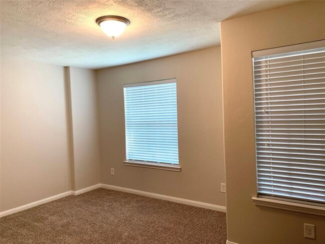 Building Photo - 16954 Creek Mountain Dr