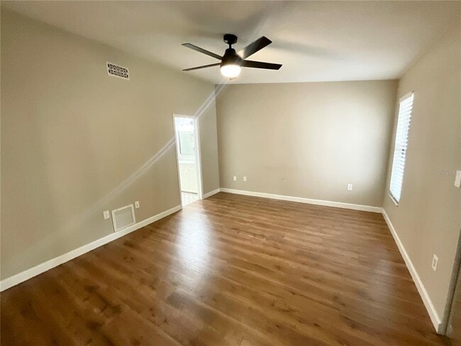 Building Photo - 2468 Gulf Breeze Cir