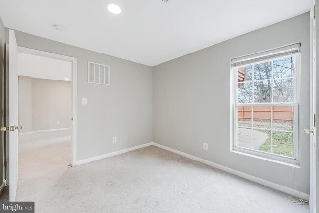 Building Photo - 21765 Tottenham Hale Ct