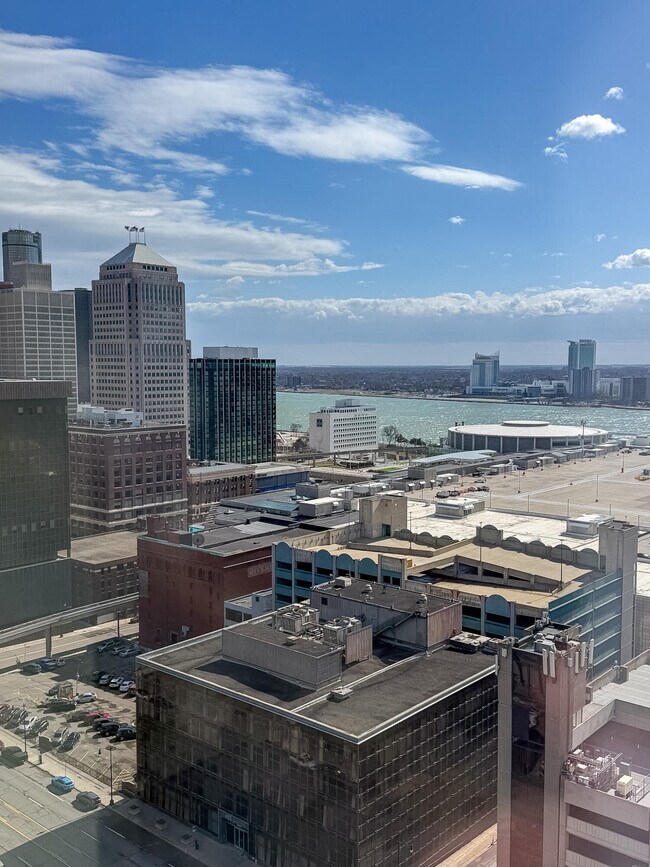 Building Photo - 525 W Lafayette Blvd