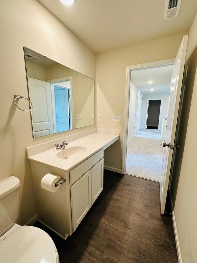 Building Photo - Charming New Construction Home for Rent in...