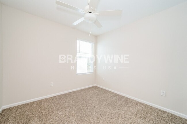 Building Photo - 459 Terabithia Wy