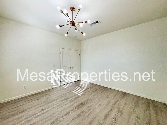 Building Photo - 15886 Rain Lily Ct