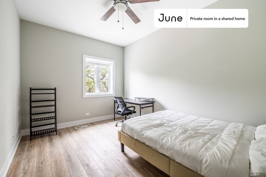 Building Photo - Room in Shared 5 bed/3 bath home