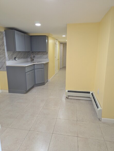 Building Photo - 174 Wright St