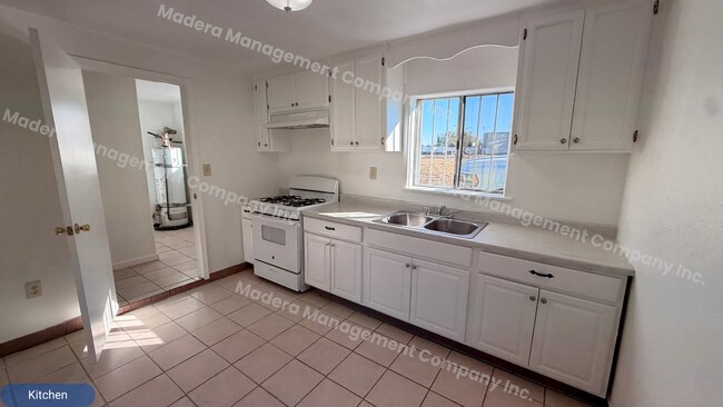 Building Photo - One Bedroom Back house- Available Now!