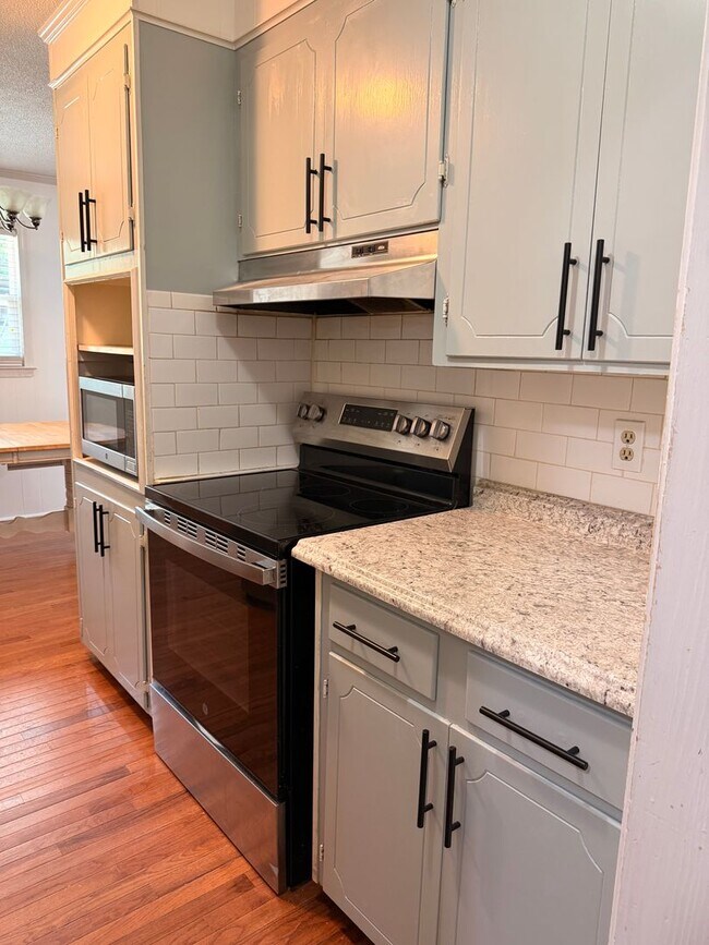 Building Photo - 1503 Anthony Dr