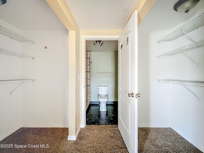 Building Photo - 425 Baker Rd