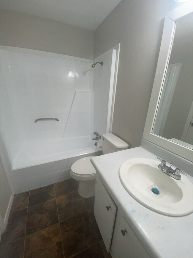 Building Photo - 327 Grover Cleveland Cir